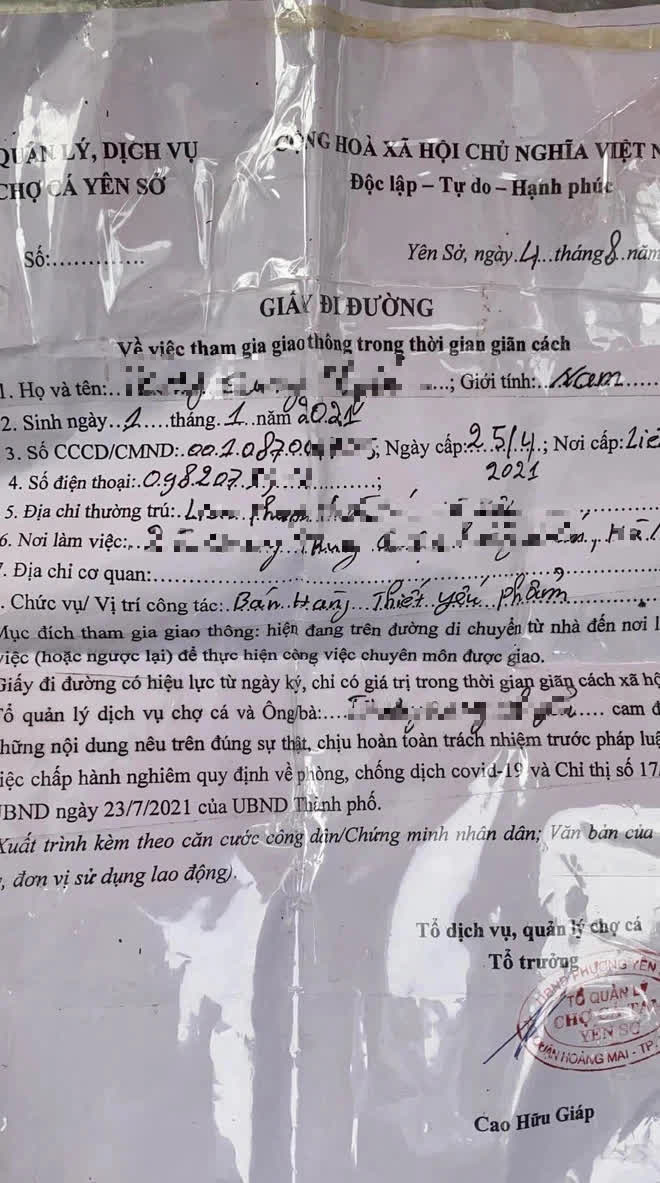 Hà Nội: Phát hiện giấy đi đường của người bán cá mới 8 tháng tuổi - Ảnh 1.