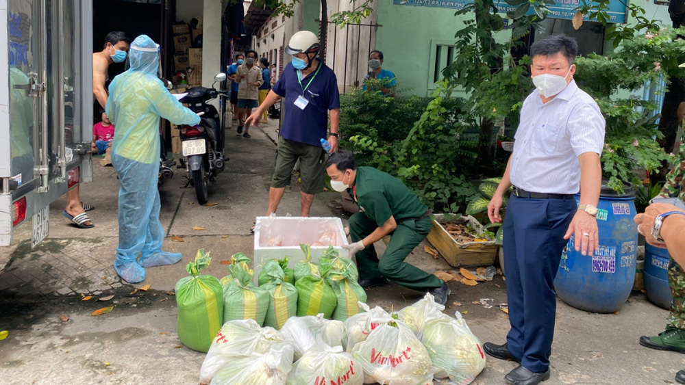 Vượt 100.000 ca mắc Covid-19, Bình Dương triển khai phương án ứng phó với 150.000 ca - Ảnh 1.