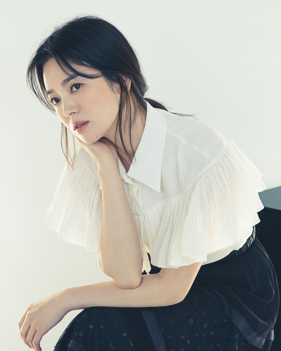 Song Hye Kyo sexy bùng nổ - Ảnh 2.