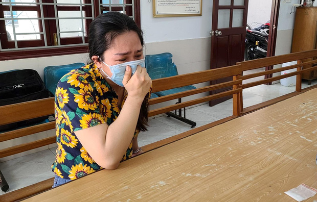 Mẹ đơn thân của 4 đứa con khóc nức nở khi bị bắt vì cùng nhân tình vượt rào giãn cách ship ma túy - Ảnh 2.