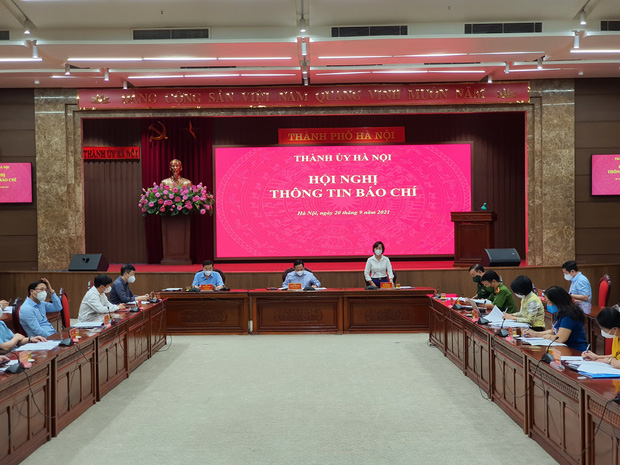 Sau 6h ngày 21/9, Hà Nội không áp dụng giấy đi đường, không còn phân chia 3 vùng - Ảnh 1.