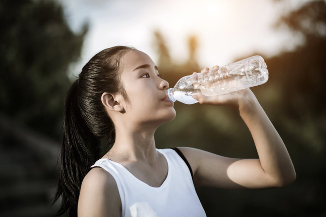 3 thói quen tiêu thụ nước lọc đang âm thầm 