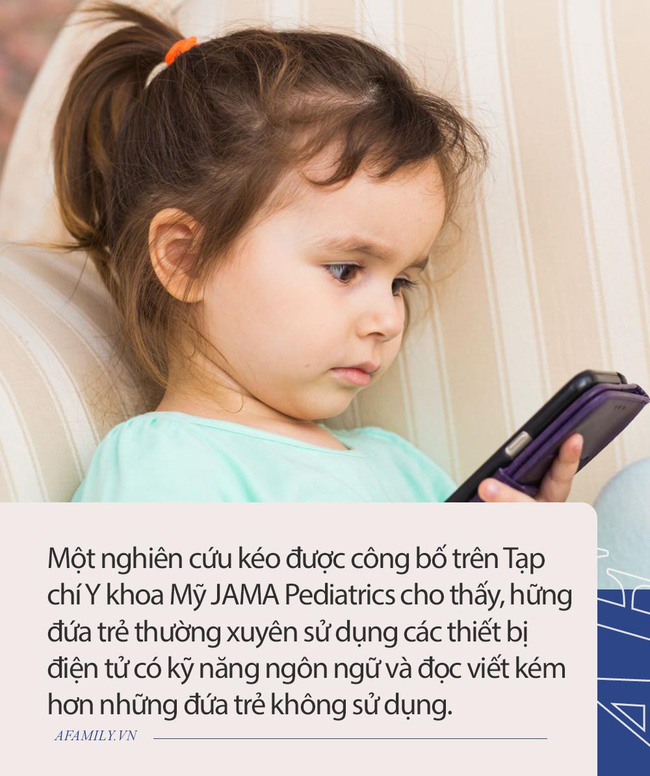 Điều gì sẽ xảy ra với não của một đứa trẻ khi chúng được bố mẹ cho dùng điện thoại từ quá sớm - Ảnh 1.