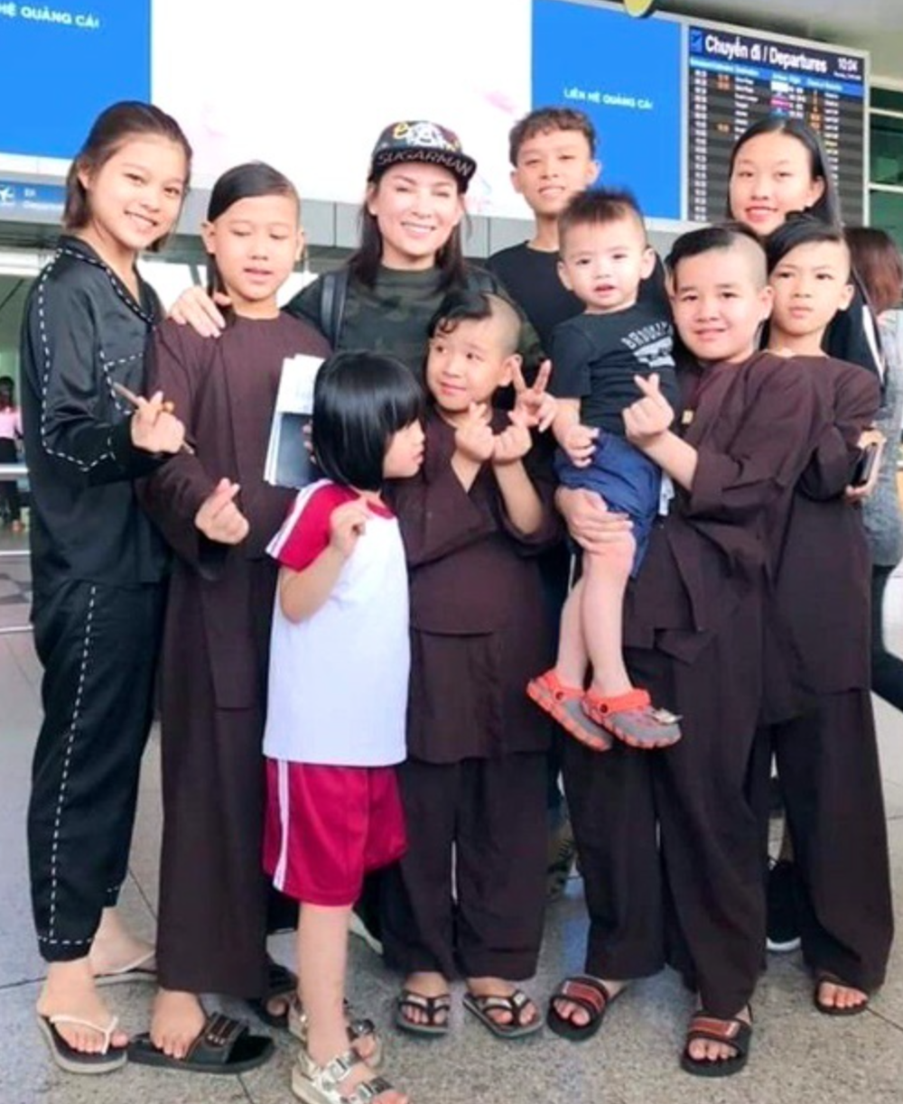 CEO Phương Hằng xin tỷ phú Hoàng Kiều 1 điều liên quan tới việc nhận nuôi 23 người con của Phi Nhung - Ảnh 2.