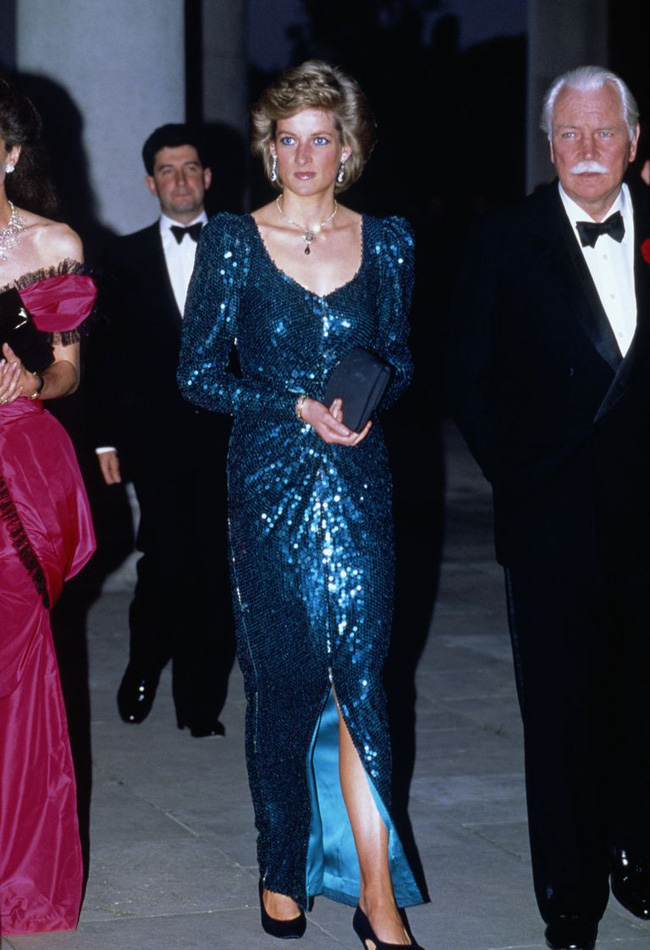 Những bộ đầm dạ hội đáng nhớ nhất lịch sử của Công nương Diana: Bộ đầm 