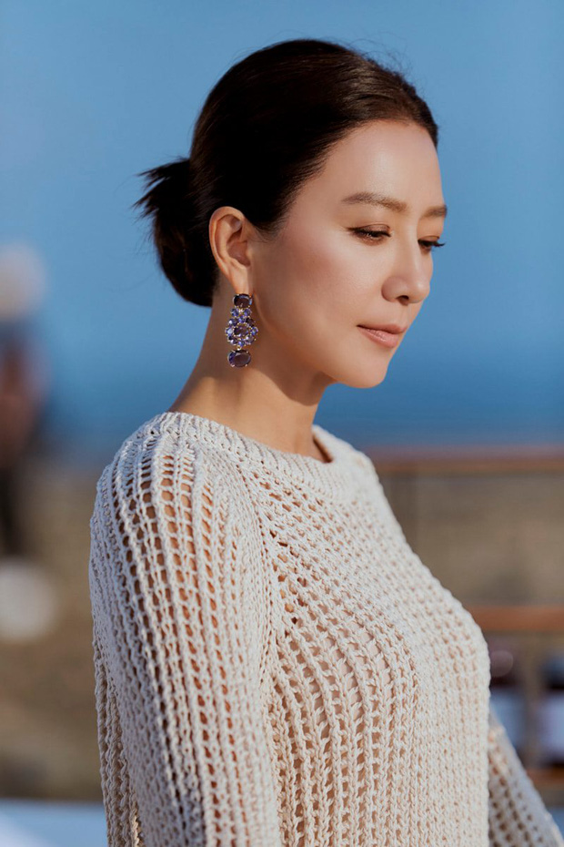 Ngỡ ngàng với visual hồi trẻ của bà cả Kim Hee Ae: Biểu tượng sắc đẹp một thời, diễn xuất đỉnh cao khó ai sánh bằng - Ảnh 11.
