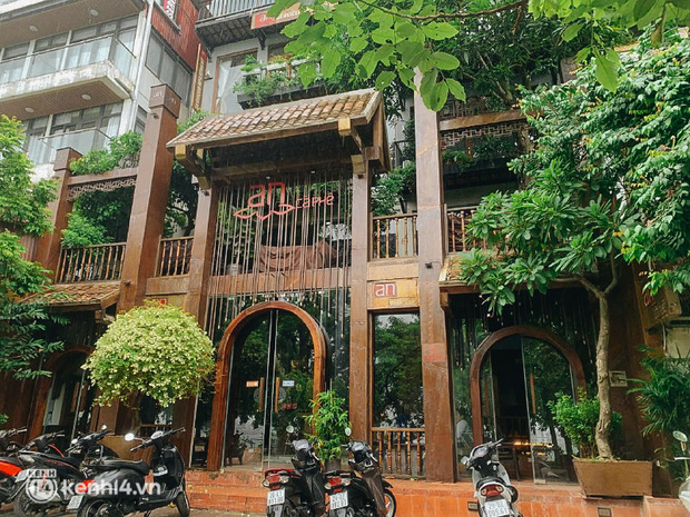 Các khu phố cà phê ở Hà Nội tưng bừng mở lại, ngồi chill ngày mưa xin chấm 10 điểm lãng mạn! - Ảnh 12.