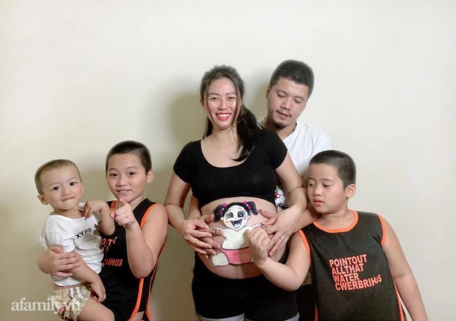 Mẹ Hà Nội vỡ òa sung sướng khi biết bé thứ 4 là con gái: 