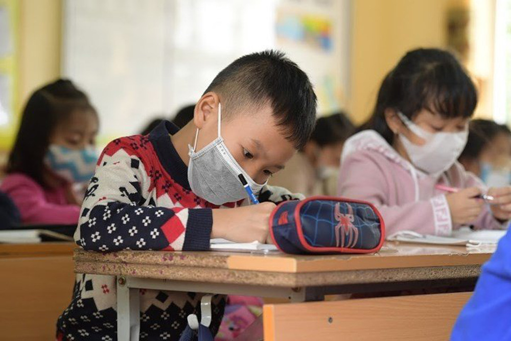 44 học sinh Phú Thọ dương tính với SARS-CoV-2: Chuyên gia mách cách tạo bong bóng trường học để an toàn cho trẻ khi đến trường - Ảnh 2.