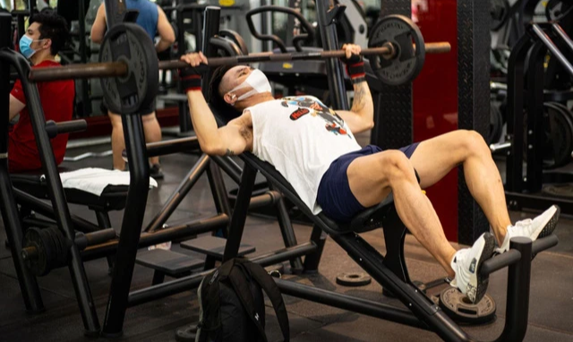 Hà Nội: Rạp chiếu phim, phòng gym được hoạt động trở lại - Ảnh 2.