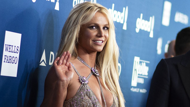 Britney Spears chính thức tự do sau 13 năm phải chịu sự giám hộ của bố ruột - Ảnh 2.