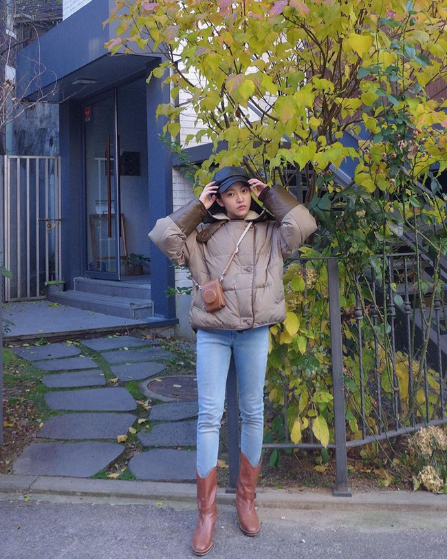 Update 15 cách diện quần jeans của sao Hàn trong mùa đông năm nay để thấy mặc đẹp cực dễ - Ảnh 4.