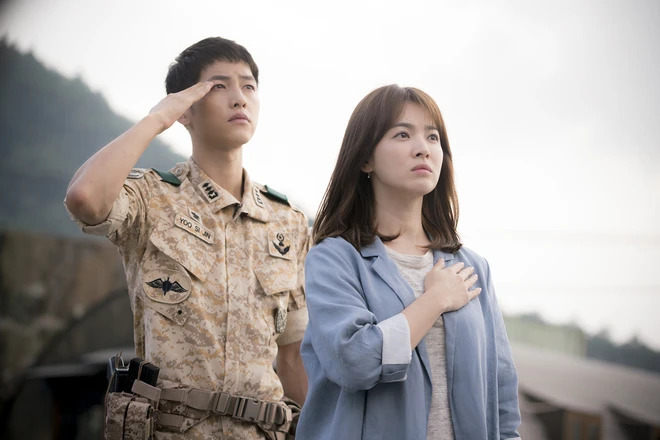 Song Hye Kyo dính lời nguyền: Bị đồn yêu 9 bạn diễn siêu sao với cái kết chung, đỉnh điểm nghi vấn cắm sừng Song Joong Ki - Ảnh 18.
