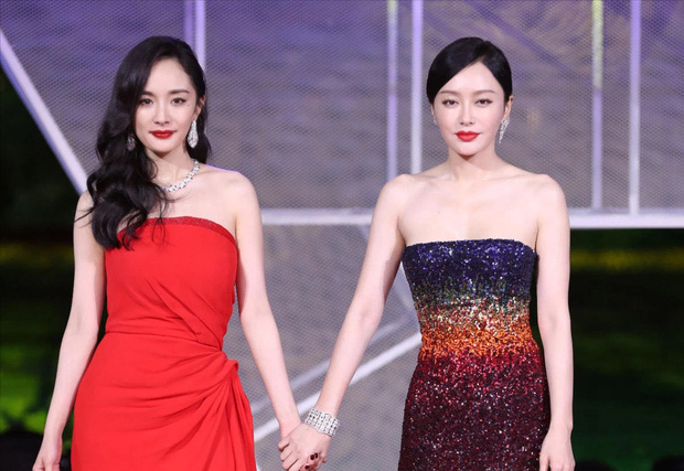 Màn đụng độ nhan sắc không ngờ: Dương Mịch nổi tiếng xinh đẹp nhưng ai ngờ lép vế trước cô bạn thân hơn 7 tuổi Tần Lam - Ảnh 4. Màn đụng độ nhan sắc không ngờ: Dương Mịch nổi tiếng xinh đẹp nhưng ai ngờ lép vế trước cô bạn thân hơn 7 tuổi Tần Lam - Ảnh 4.