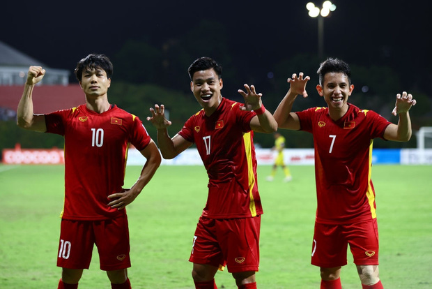 Tuyển Việt Nam thị uy sức mạnh tại AFF Cup, đè bẹp đối thủ Malaysia tới 3 bàn không gỡ - Ảnh 3.