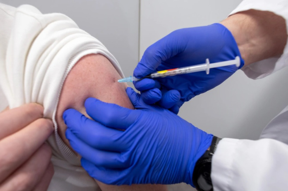 New Zealand: Thanh niên 26 tuổi tử vong sau tiêm vaccine COVID-19 - Ảnh 1.