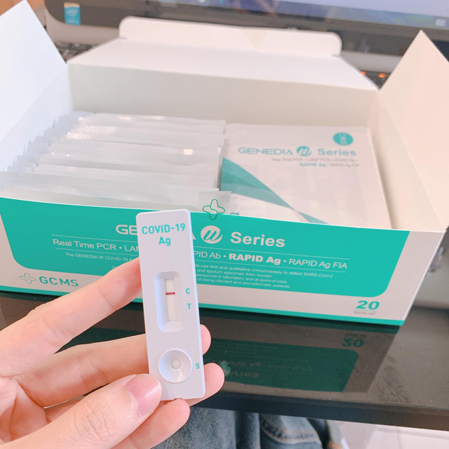 Chưa được cấp phép, một số kit test COVID-19 nước bọt lên ngôi, áp đảo kit test dịch tỵ hầu - Ảnh 2.