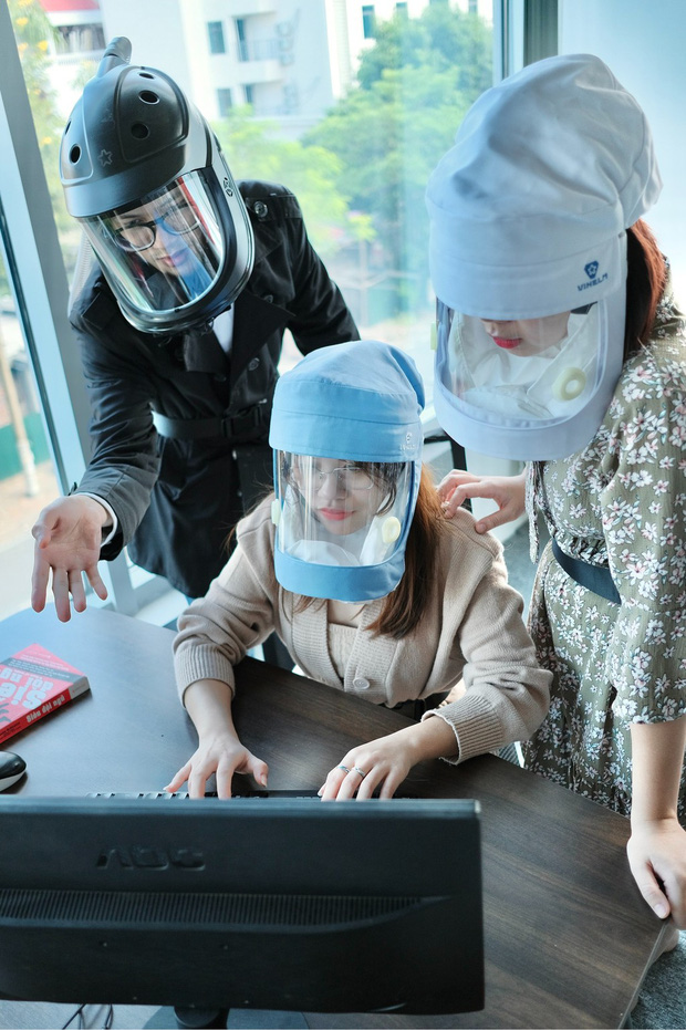 TỰ HÀO: 3 học sinh Việt Nam sáng chế mũ cách ly di động cực xịn, nhận luôn giải thưởng danh giá chưa từng có của Tổ chức Sở hữu trí tuệ Thế giới - Ảnh 3.