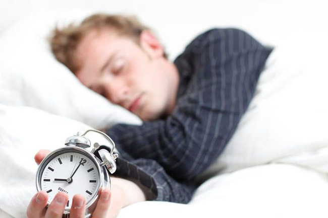 Ba kiểu ngủ nhiều người mắc làm tăng nguy cơ tử vong gấp nhiều lần - Ảnh 3.