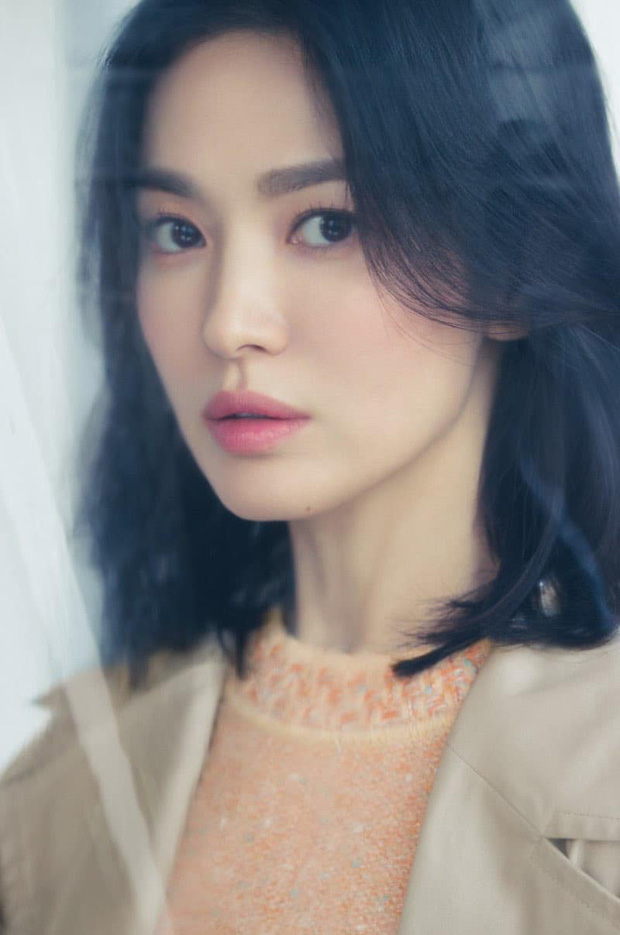 Ngất lịm diện mạo mới của Song Hye Kyo: Xén tóc tôn visual hack tuổi, nhìn combo body nuột và visual này ai nghĩ đã 40? - Ảnh 3.