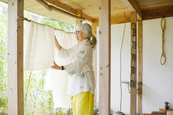 Cụ bà 76 tuổi yêu thích đọc sách, nấu ăn, sống gần thiên nhiên trong ngôi nhà thôn quê rộng 400m² ở Nhật Bản - Ảnh 9.
