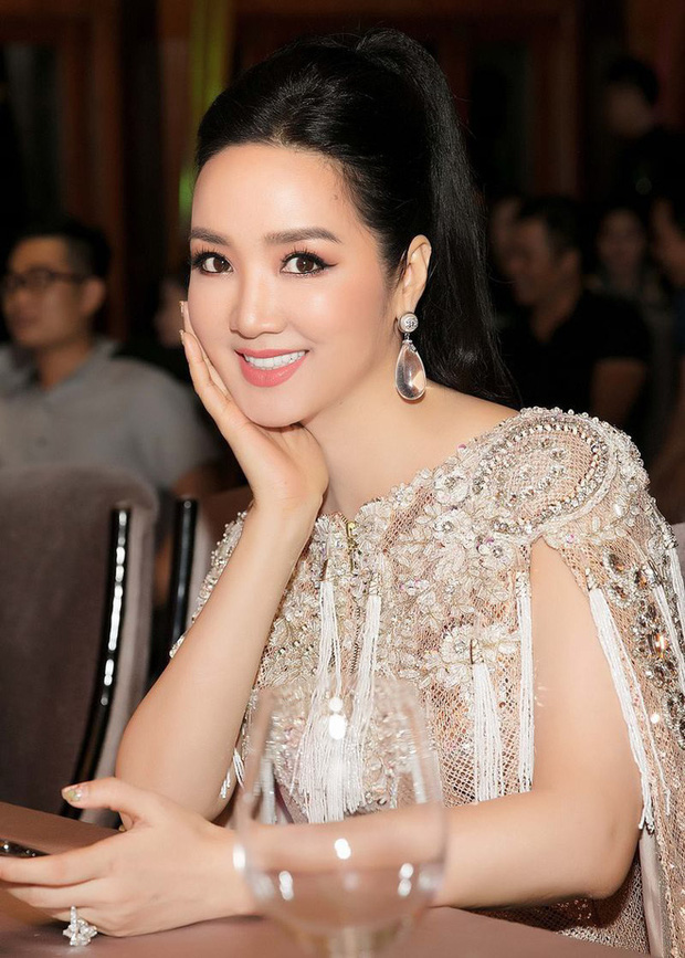 Có 1 Hoa hậu Việt Nam siêu kín tiếng đang giữ chức Giám đốc Kinh doanh, được Guinness ghi nhận nàng Hậu thạo nhiều ngoại ngữ nhất! - Ảnh 10.