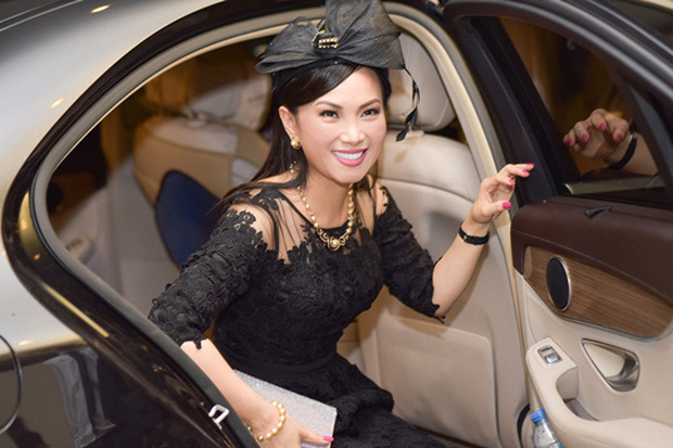 Em gái Cẩm Ly có bao nhiêu tiền mà là người Việt giàu nhất thế giới? - Ảnh 19.