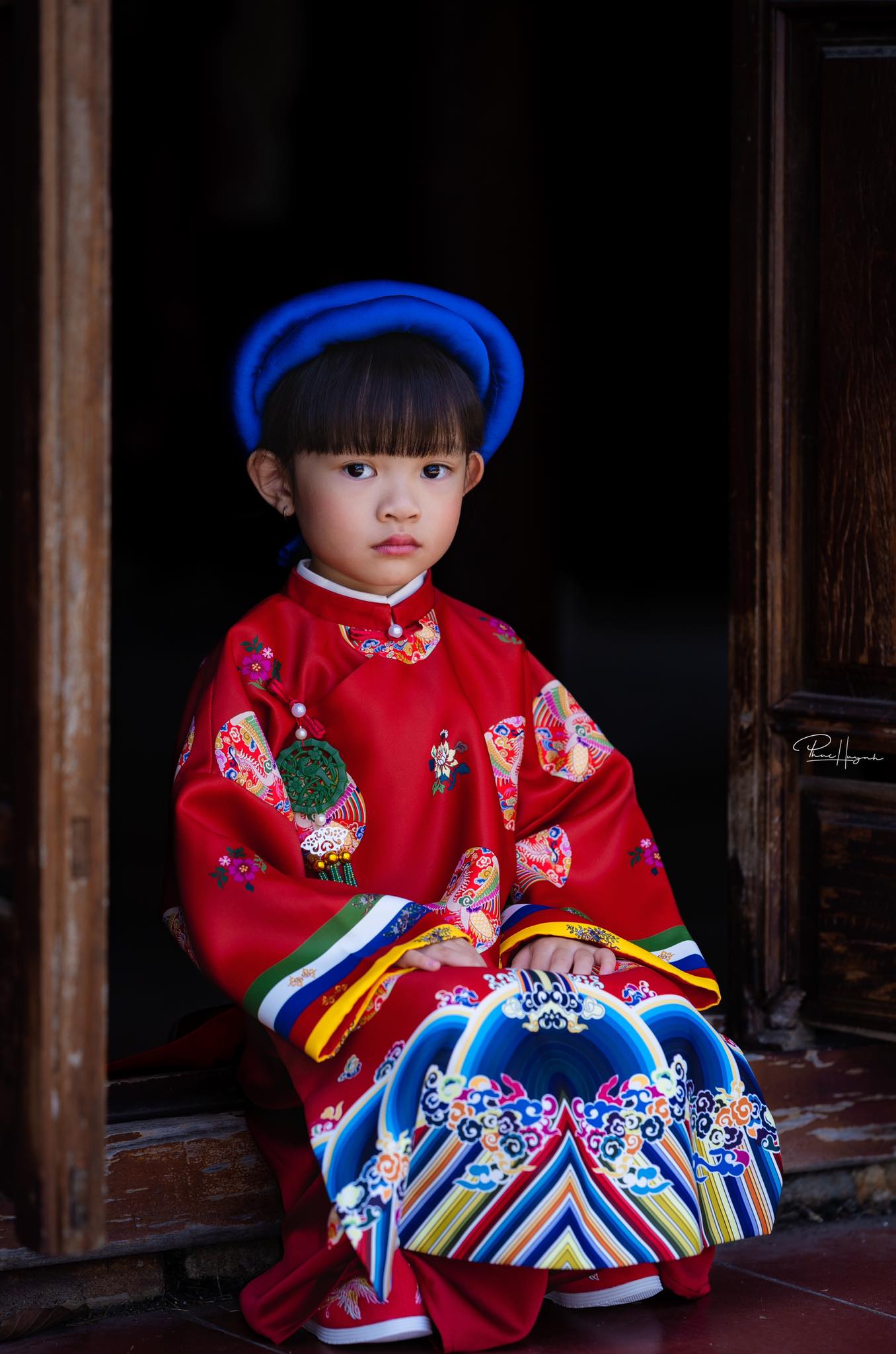 Mê đắm cổ phục, mẹ thiết kế cho con gái loạt áo dài trang trọng, quyền quý, nuôi dưỡng tình yêu và lưu giữ nét truyền thống dân tộc - Ảnh 6.