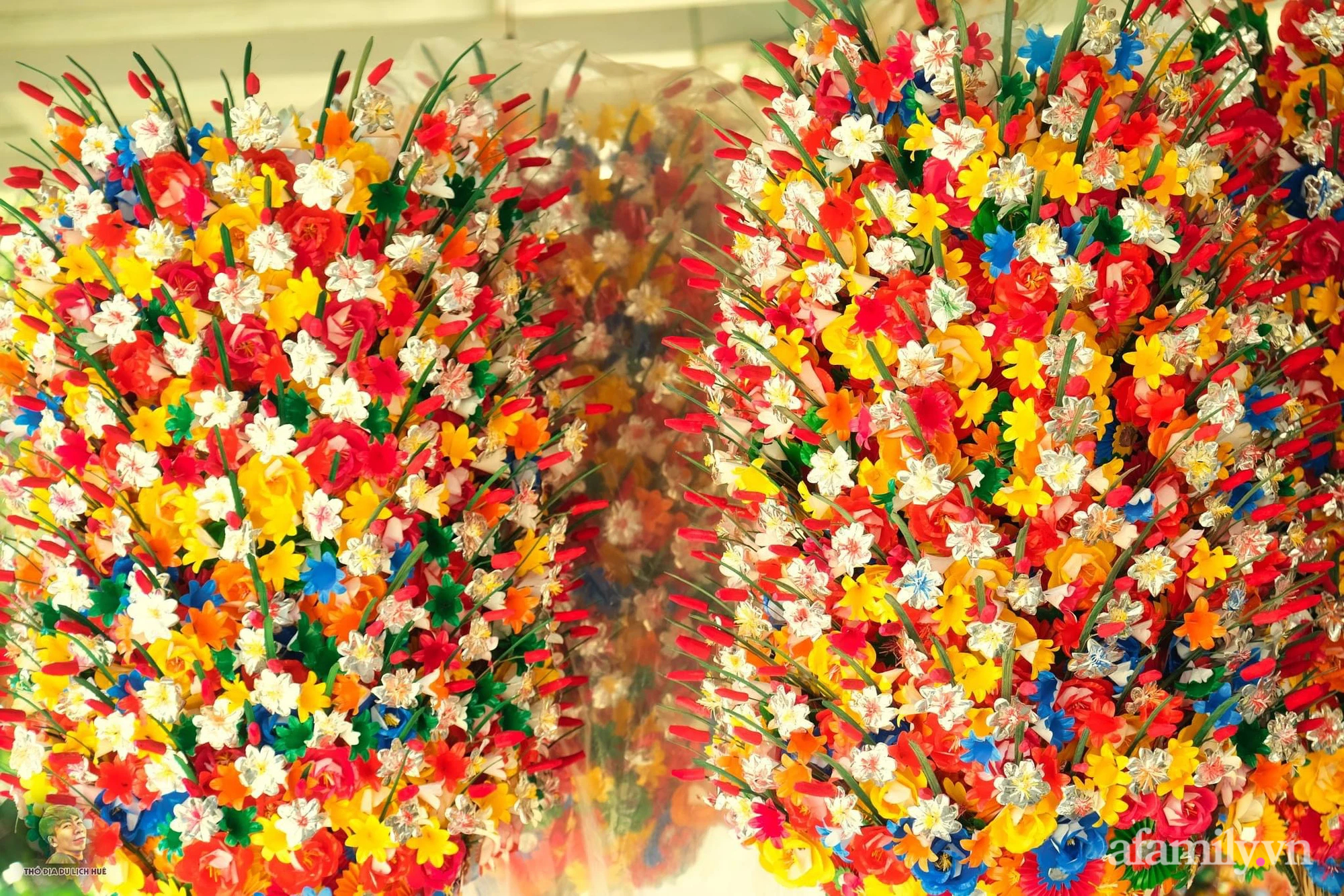 Cứ đến Tết làng hoa giấy Thanh Tiên lại rực rỡ sắc màu - nét đẹp tâm linh tồn tại hơn 300 năm ở Huế - Ảnh 9.