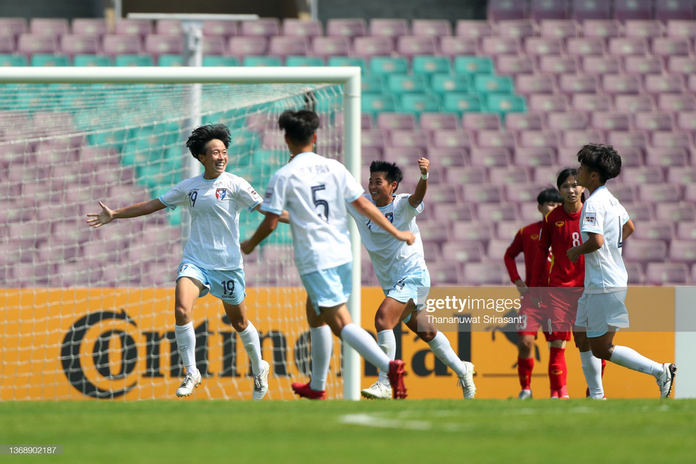 Giành chiến thắng để đời, Việt Nam chính thức đoạt vé World Cup đầy nghẹt thở - Ảnh 3.