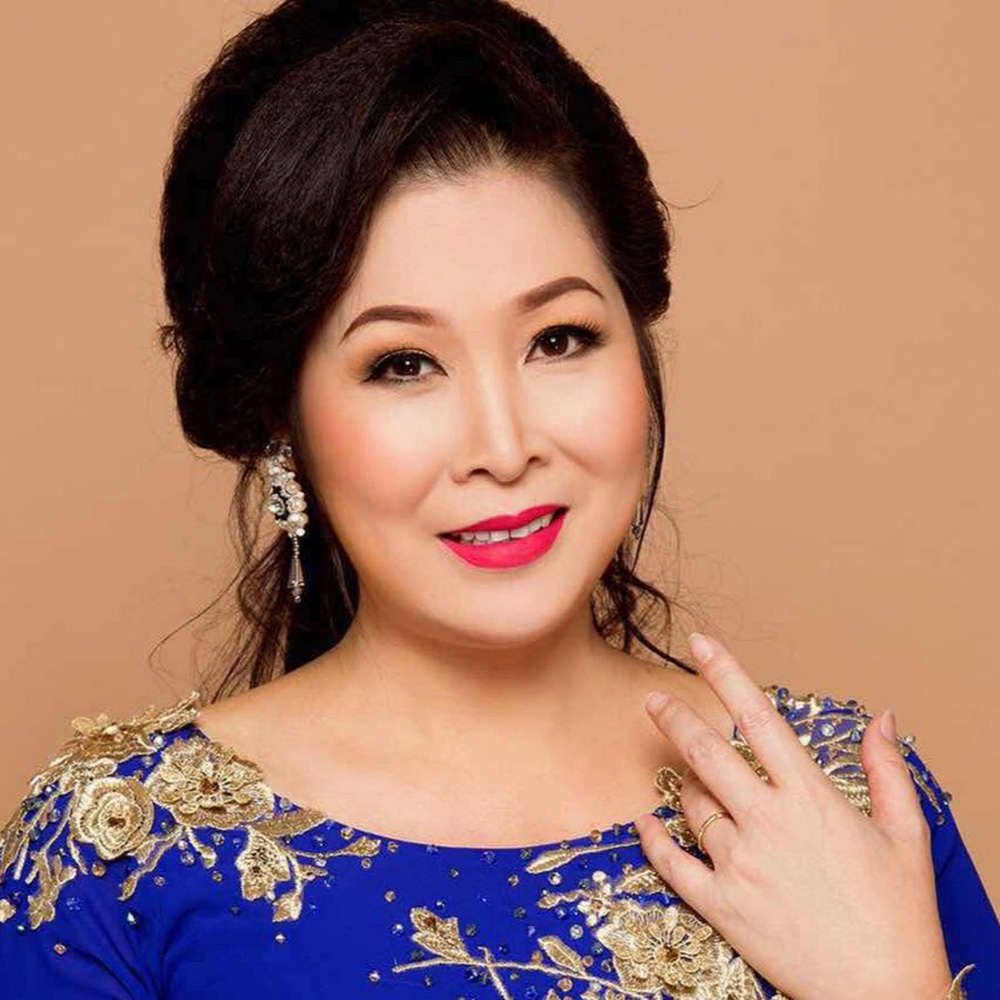 Nghệ sĩ Hồng Vân tại Mỹ: Tuổi 56 viên mãn bên gia đình, chỉ muốn giữ những gì đang có - Ảnh 1. Nghệ sĩ Hồng Vân tại Mỹ: Tuổi 56 viên mãn bên gia đình, chỉ muốn giữ những gì đang có - Ảnh 1.