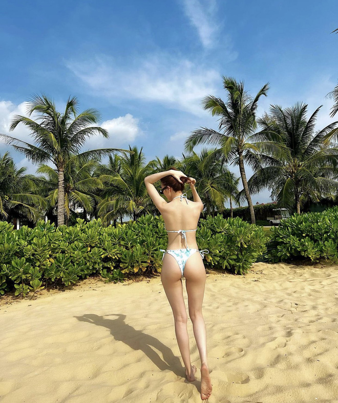 Thiều Bảo Trang khoe loạt ảnh bikini sexy khi tình cũ Phương Uyên công khai bạn gái mới - Ảnh 9.