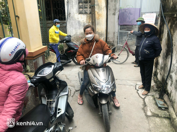 Hà Nội: Thực hư chuyện người đàn ông tàn tật chữa khỏi bệnh Covid-19 nổi tiếng khắp 1 huyện, người dân xếp hàng dài đến mua? - Ảnh 5.