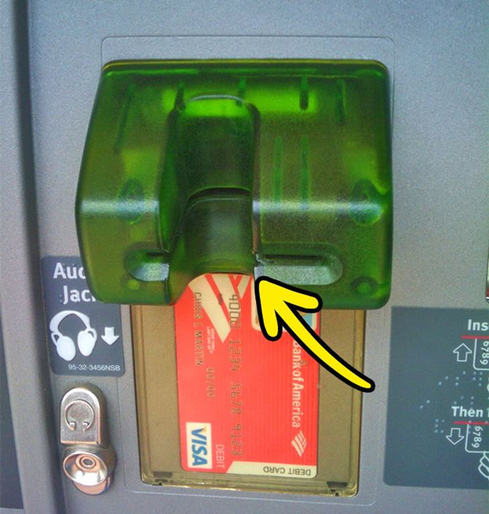 Muôn vàn cách hacker cướp tiền của bạn từ ATM và đây là cách nhận biết cây ATM có bị kẻ gian lợi dụng hay không? - Ảnh 1.