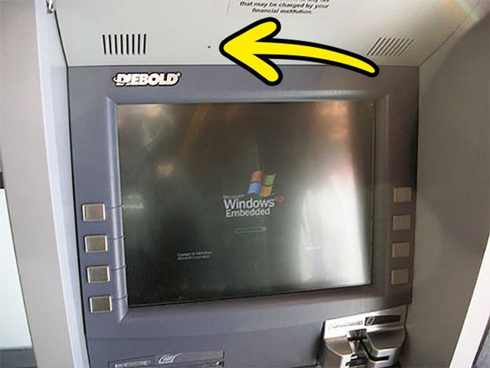 Muôn vàn cách hacker cướp tiền của bạn từ ATM và đây là cách nhận biết cây ATM có bị kẻ gian lợi dụng hay không? - Ảnh 2.
