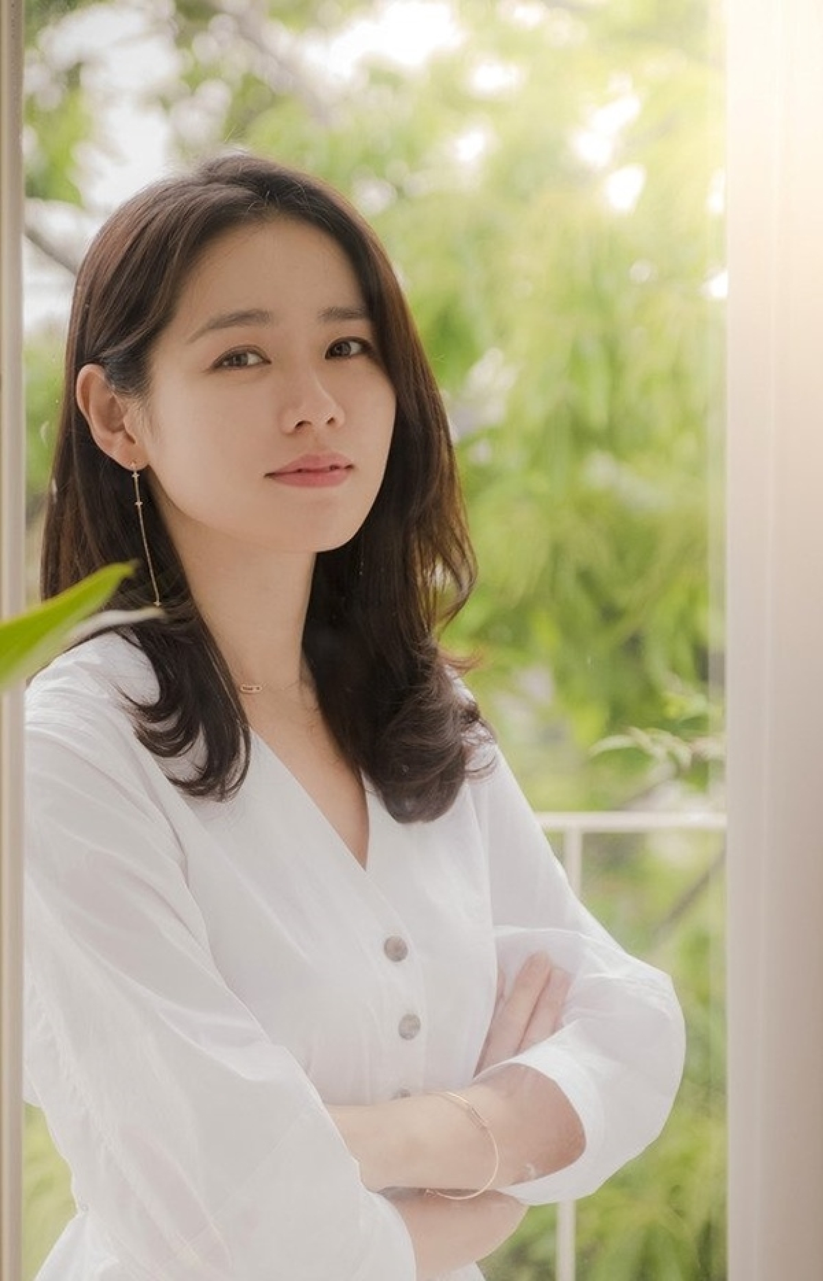 Son Ye Jin đã 40 vẫn trẻ xinh như gái đôi mươi, tuyệt chiêu hack tuổi hóa ra nhờ cả vào thủ thuật này - Ảnh 2.