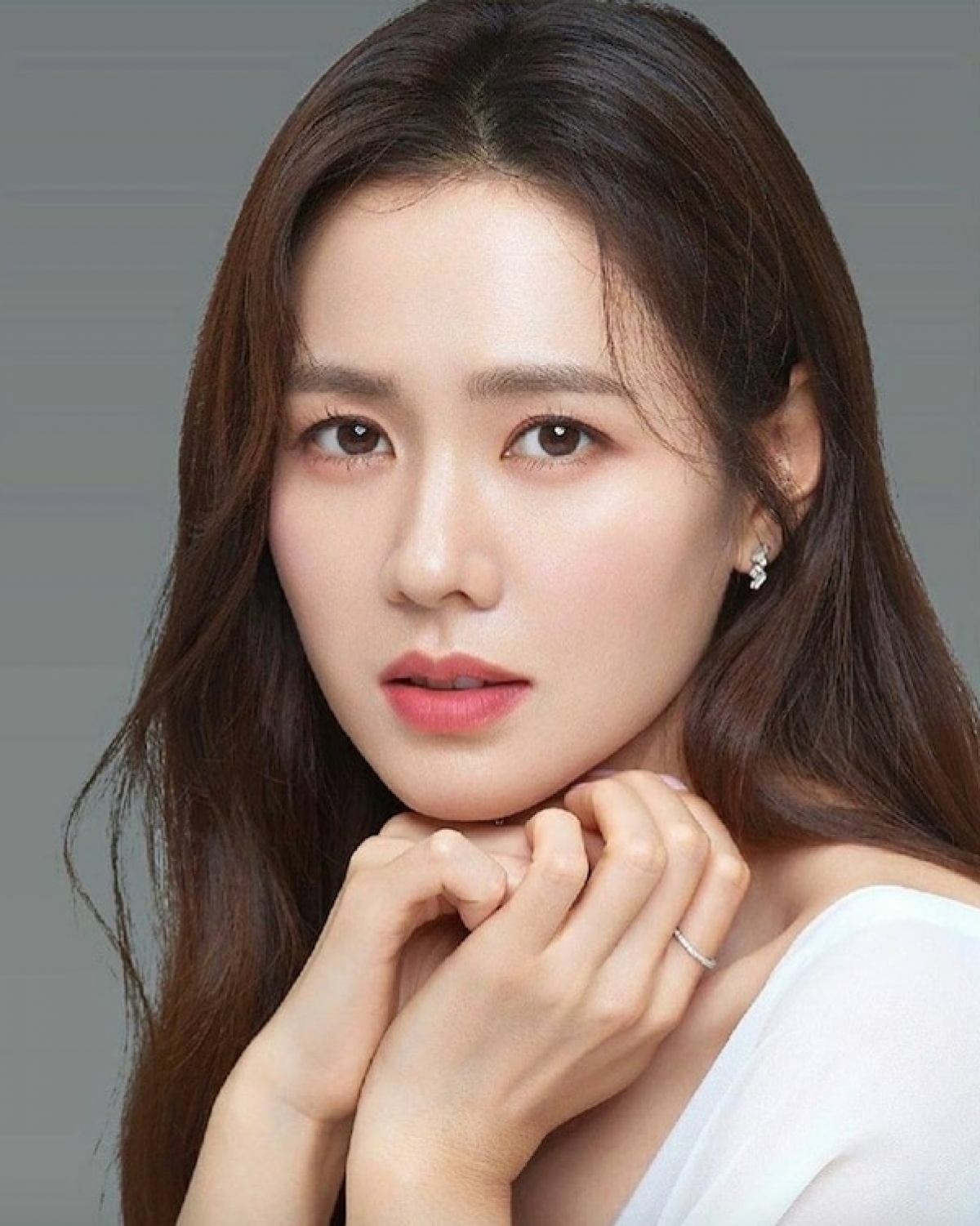 Son Ye Jin đã 40 vẫn trẻ xinh như gái đôi mươi, tuyệt chiêu hack tuổi hóa ra nhờ cả vào thủ thuật này - Ảnh 6.