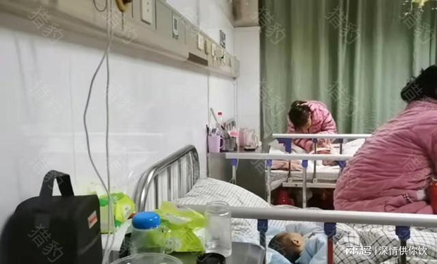 Thai phụ mới sinh cự cãi to tiếng với mẹ chồng trong bệnh viện, hành động của người chồng khiến dân mạng chỉ trích: Núp sau váy mẹ! - Ảnh 2.