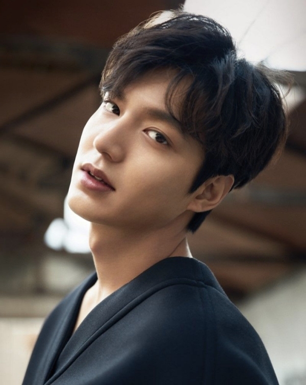 Lee Min Ho bị 