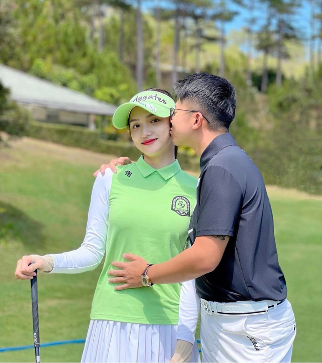 Hội chị em đào lại quan điểm tình yêu của các cặp đôi nổi tiếng từ check-in sân Golf sang chảnh đến ngoài đời - Ảnh 3.