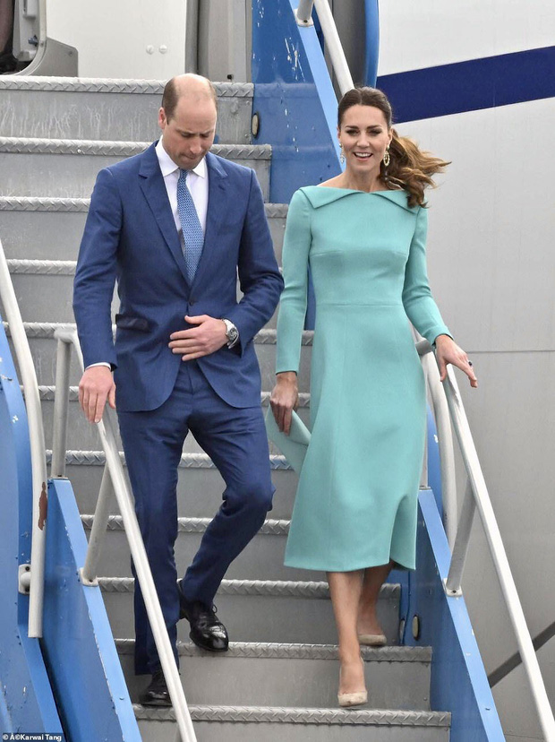 Quên Kate Middleton đệ nhất tiết kiệm ngày xưa đi, giờ cô là công nương Kate chịu chi của 2022 rồi! - Ảnh 3.