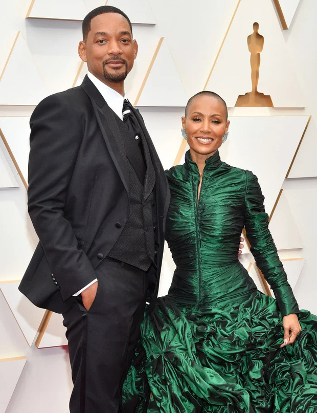 Lý do Will Smith tát thẳng mặt đồng nghiệp trên sóng OSCAR: Hóa ra câu đùa vô duyên xoáy vào nỗi đau bệnh tật của vợ nam tài tử? - Ảnh 7.