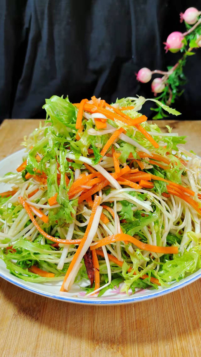 salad rau cúc đắng