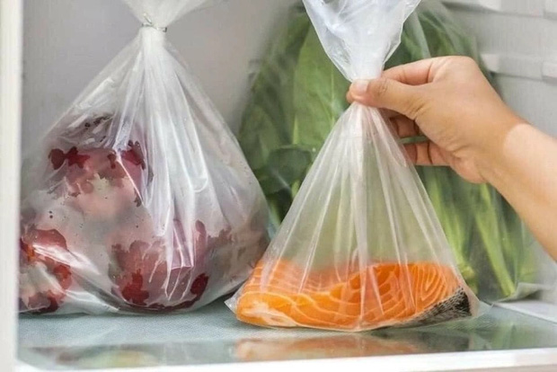 Thực hư đựng thực phẩm trong túi ni lông rồi bỏ tủ lạnh gây ung thư, chuyên gia nhắc nhở có 3 điều cần lưu ý  - Ảnh 4.