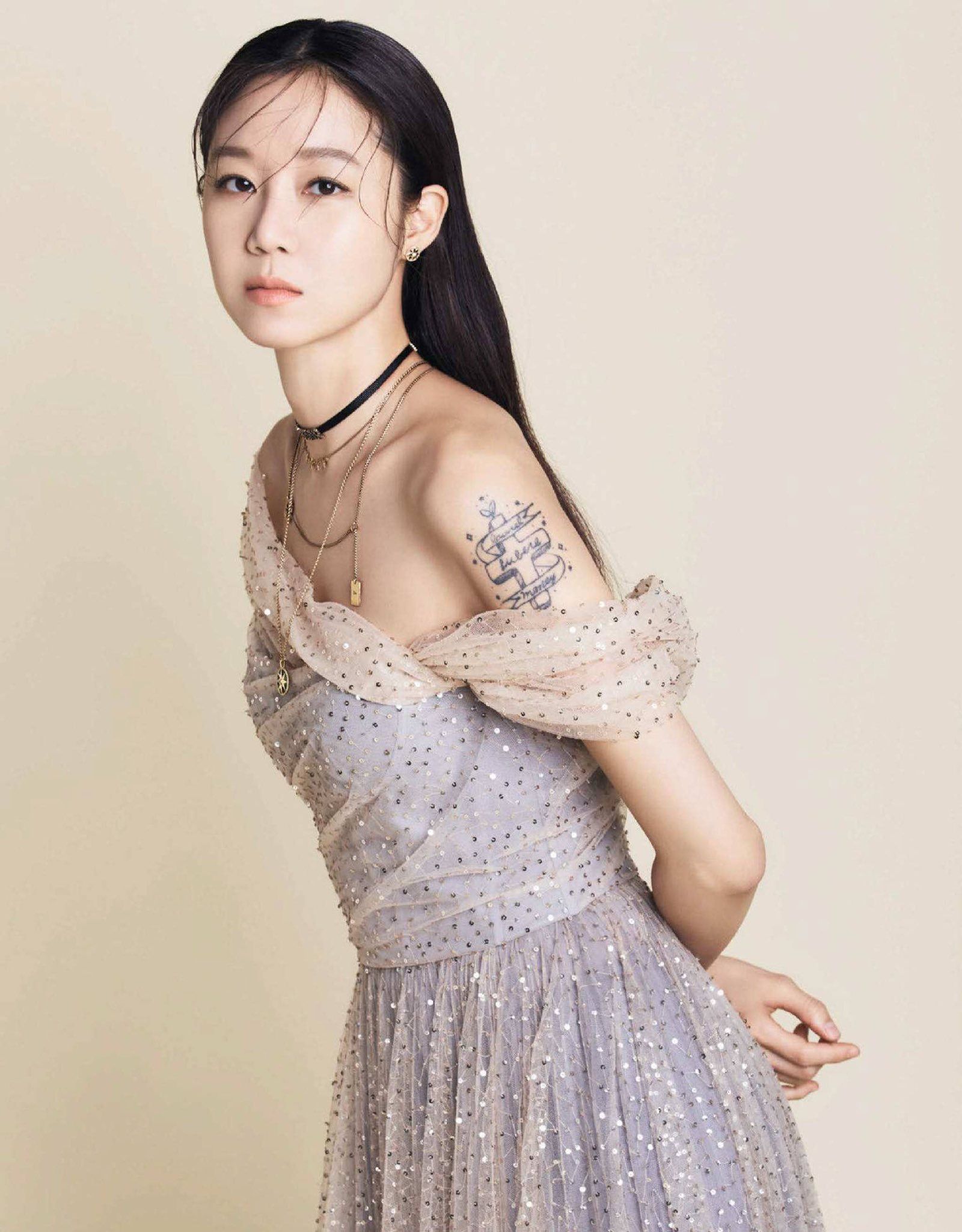 Gong Hyo Jin vừa bắt được hoa của Son Ye Jin đã thông báo kết hôn, liệu chị đẹp sẽ mặc váy cưới kiểu gì trong hôn lễ tương lai - Ảnh 4.