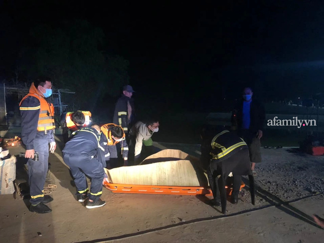 Vụ 5 học sinh đuối nước ở Thanh Hóa, còn một nạn nhân cuối cùng đang mất tích - Ảnh 1.