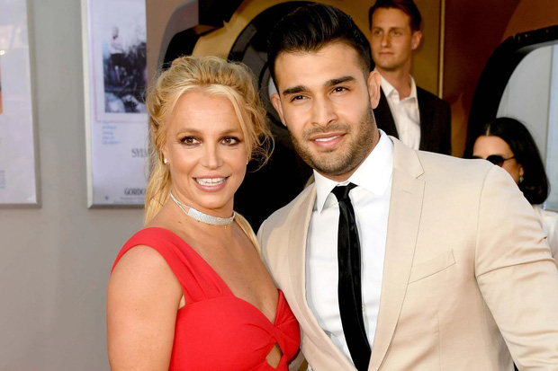 Britney Spears mang thai con thứ 3 ở tuổi 41 với bạn trai kém 13 tuổi, nữ tỷ phú Paris Hilton háo hức chúc mừng - Ảnh 2.