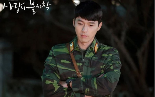 4 mỹ nam Hàn đẹp rụng rời trong trang phục quân nhân: Hyun Bin và Song Joong Ki ai hơn ai? - Ảnh 3.