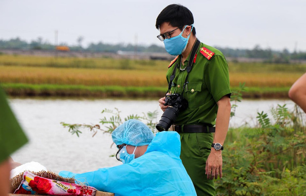 Thi thể đàn ông bị trói nổi trên sông: Con gái gào khóc gọi cha ơi ở hiện trường - Ảnh 3.