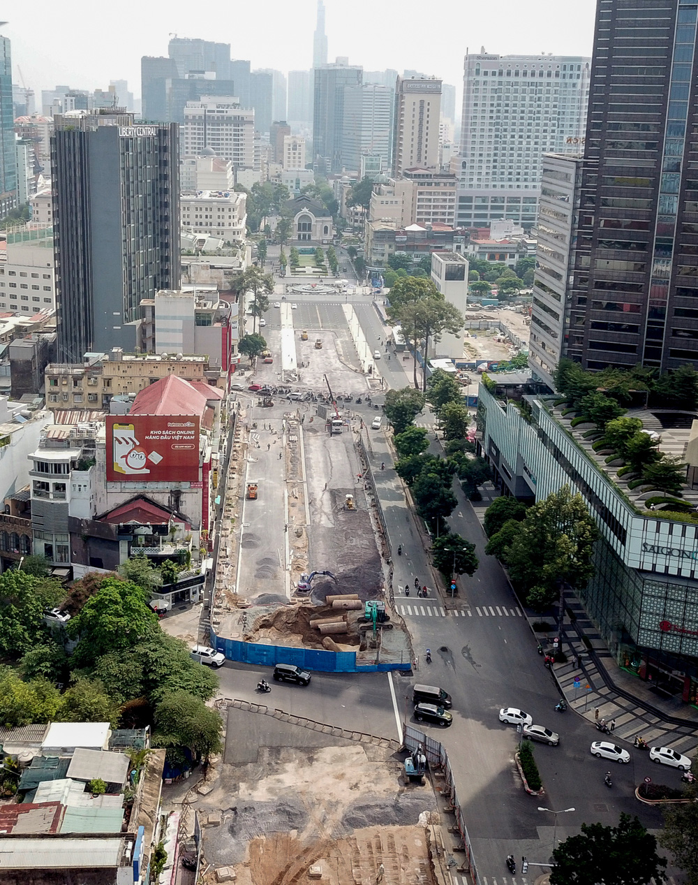 Rào chắn Metro trên “đất vàng” quận 1 được tháo dỡ, mở ra không gian đi bộ mới cho người dân TP.HCM  - Ảnh 13.